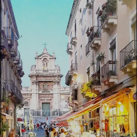Apartamento La Dimora Dell'imperatore Catânia
